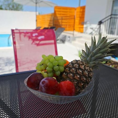 Luxury Apartment Petra With Private Pool ซาดาร์ ภายนอก รูปภาพ