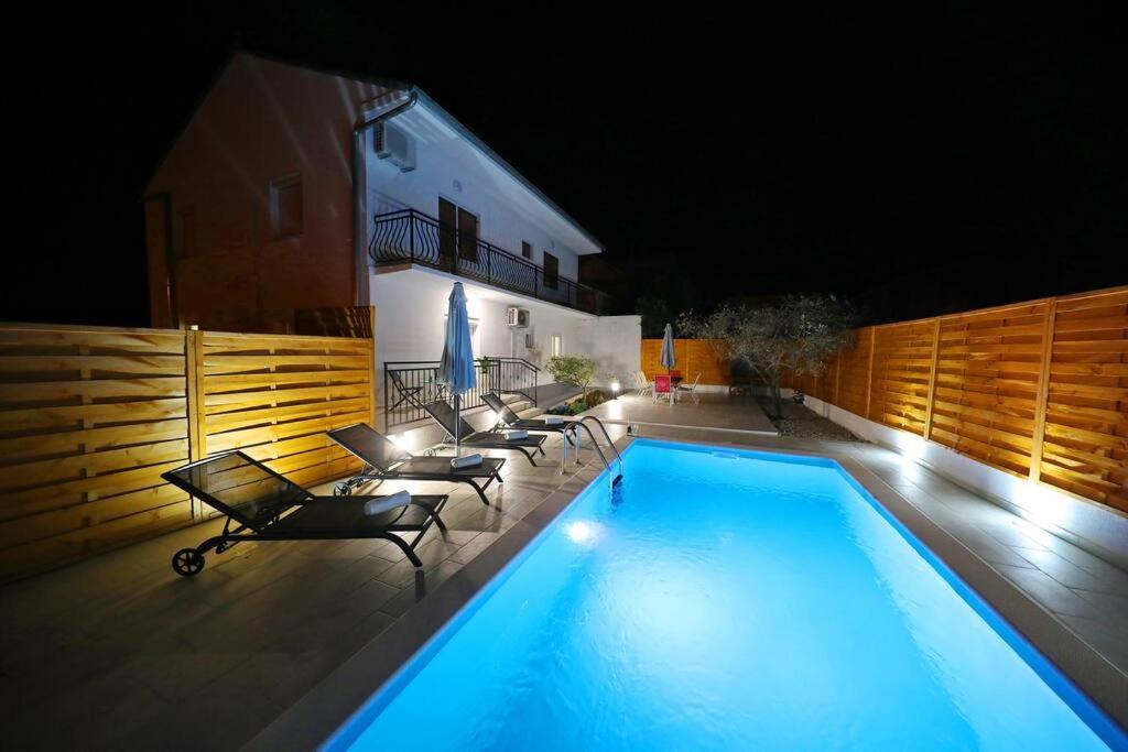 Luxury Apartment Petra With Private Pool ซาดาร์ ภายนอก รูปภาพ