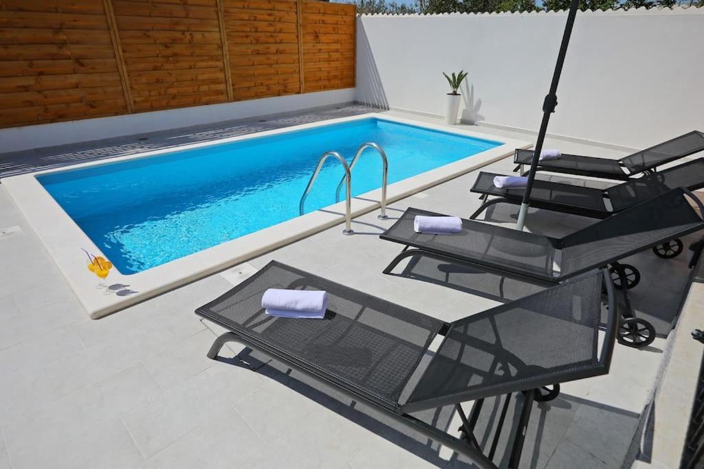 Luxury Apartment Petra With Private Pool ซาดาร์ ภายนอก รูปภาพ