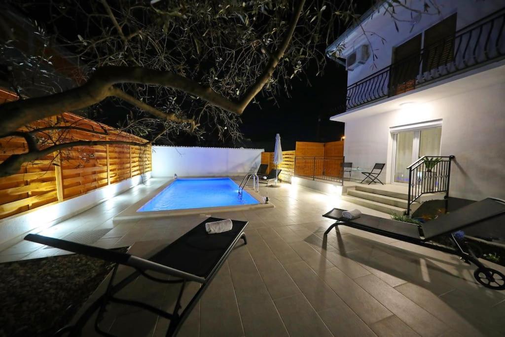 Luxury Apartment Petra With Private Pool ซาดาร์ ภายนอก รูปภาพ